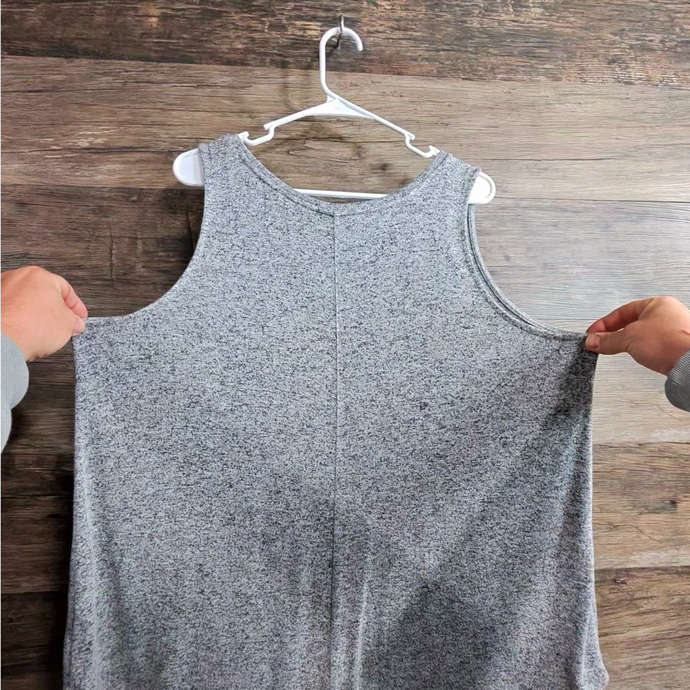 Old Navy Heather Gray Tank Top - Picture 3 of 7